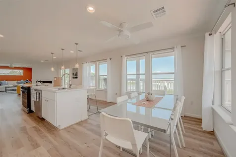 510 Surf Oaks Drive Seabrook TX 77586