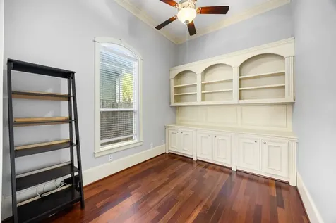 843 W 21st Street B Houston TX 77008