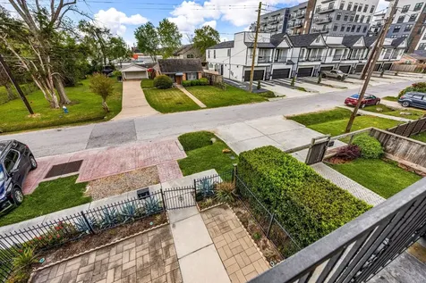 843 W 21st Street B Houston TX 77008