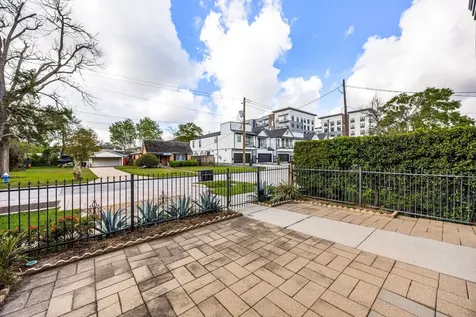843 W 21st Street B Houston TX 77008