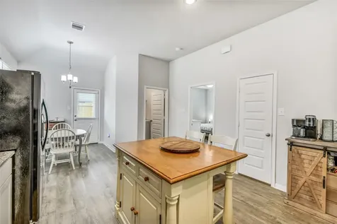 1183 Bluebonnet Trail Bellville TX 77418