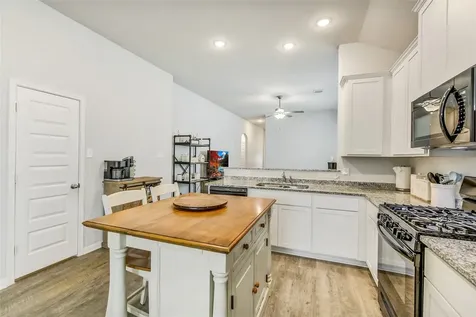 1183 Bluebonnet Trail Bellville TX 77418