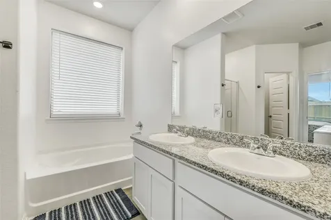 1183 Bluebonnet Trail Bellville TX 77418