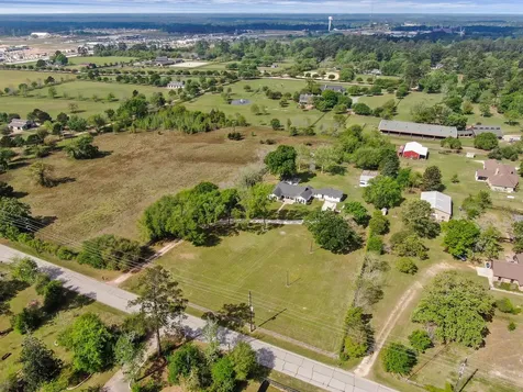40323 Community Road Magnolia TX 77354