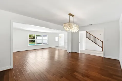 4810 Bayou Vista Drive Houston TX 77091
