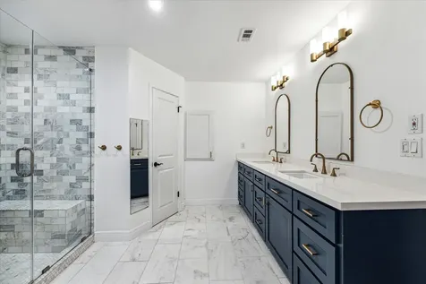 4810 Bayou Vista Drive Houston TX 77091