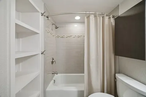 4629 Wild Indigo Street 589 Houston TX 77027