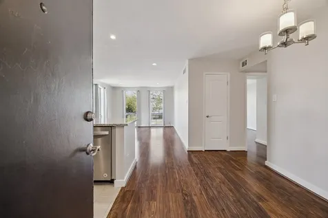 4629 Wild Indigo Street 589 Houston TX 77027