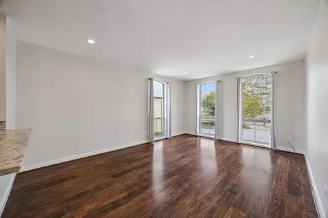 4629 Wild Indigo Street 589 Houston TX 77027