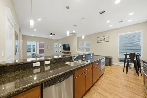 1036 W 24th Street Houston TX 77008