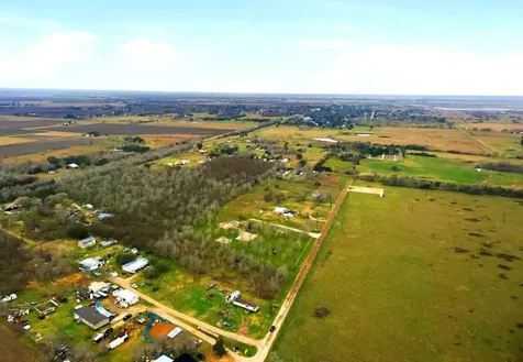 1714 J Newz Lane Wallis TX 77485