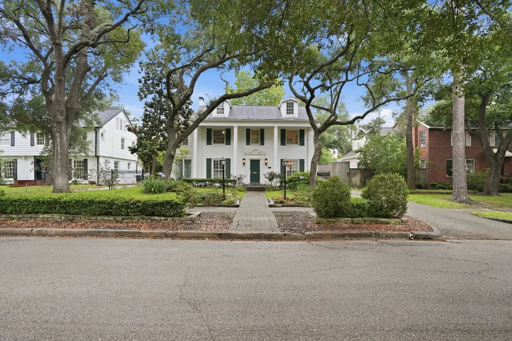 1914 Canterbury Street Houston TX 77030