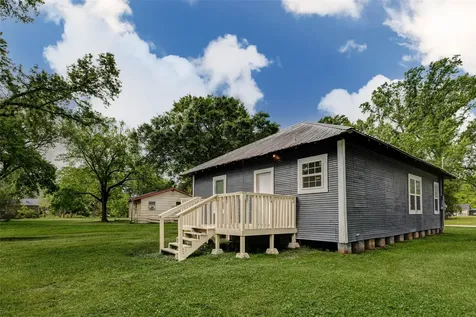 215 Clarence Street Dayton TX 77535