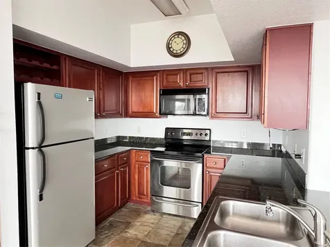7575 Kirby Drive 1407 Houston TX 77030