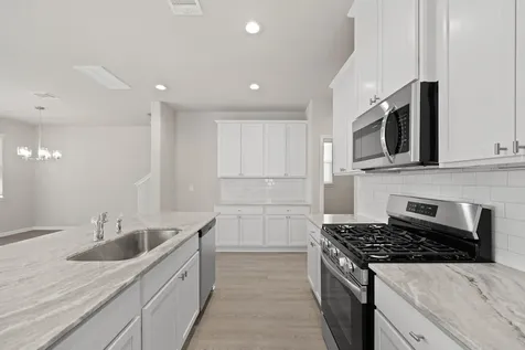 835 Red Oakland Drive Houston TX 77090