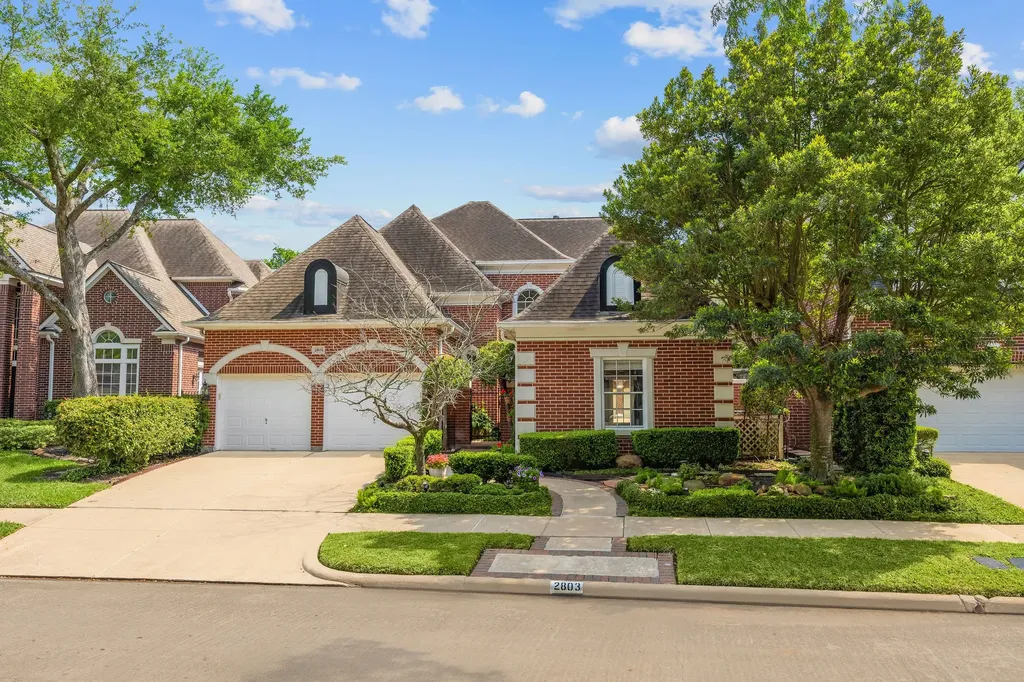 2803 Saint Annes Drive Sugar Land TX 77479