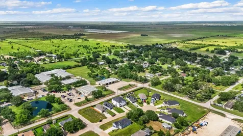 8 Donna Court B Brookshire TX 77423