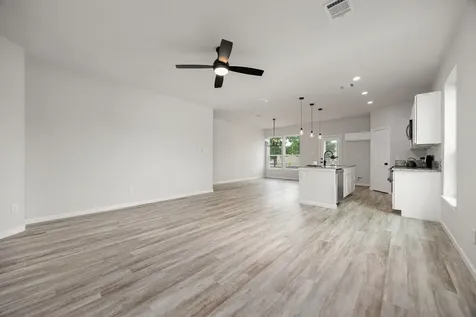 8 Donna Court B Brookshire TX 77423