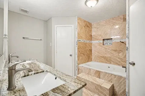 2875 Pebble Canyon Lane Dickinson TX 77539