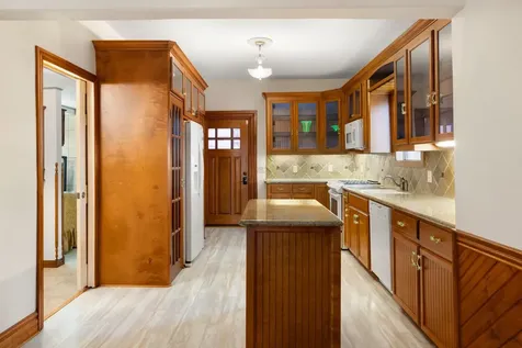 816 W Adoue Street Alvin TX 77511