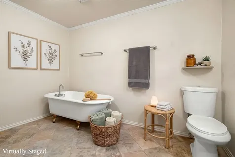 816 W Adoue Street Alvin TX 77511