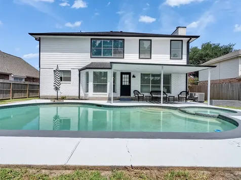 2605 S Mission Circle Friendswood TX 77546