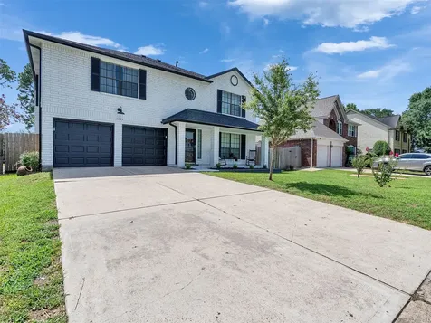 2605 S Mission Circle Friendswood TX 77546
