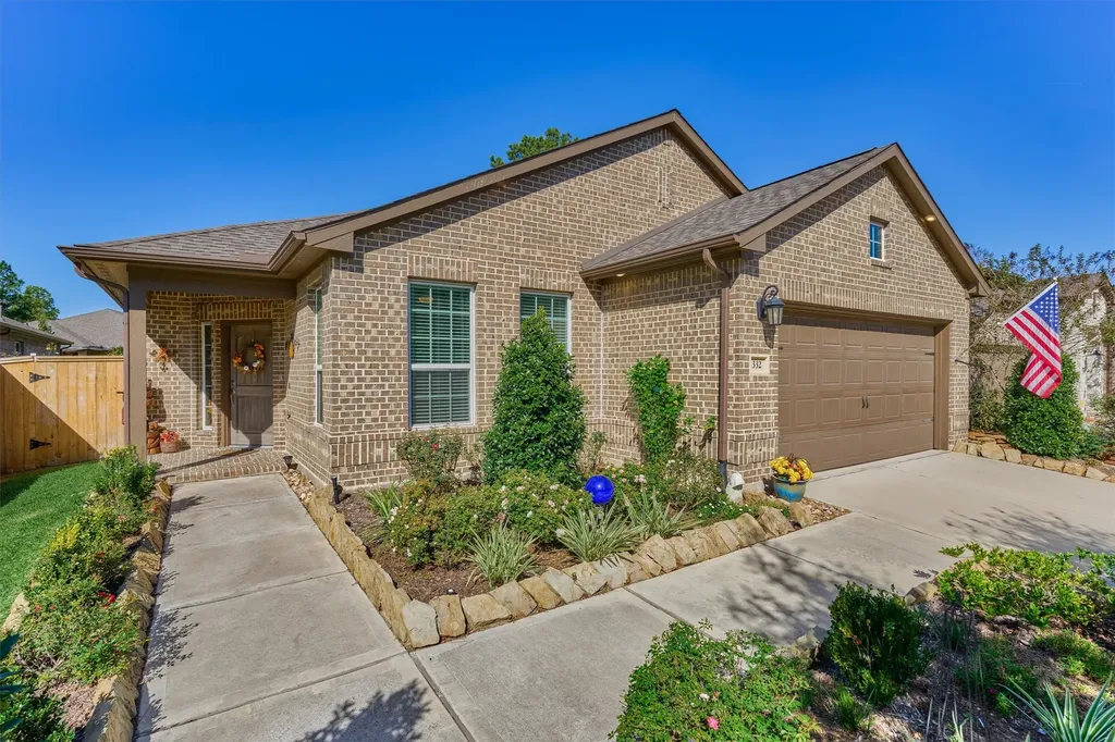 332 N Arrowhead Lane Montgomery TX 77316