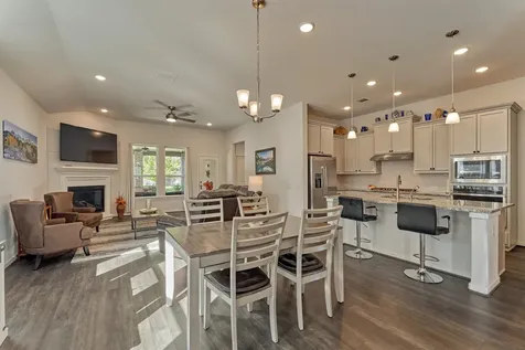 332 N Arrowhead Lane Montgomery TX 77316