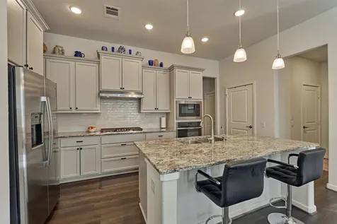 332 N Arrowhead Lane Montgomery TX 77316
