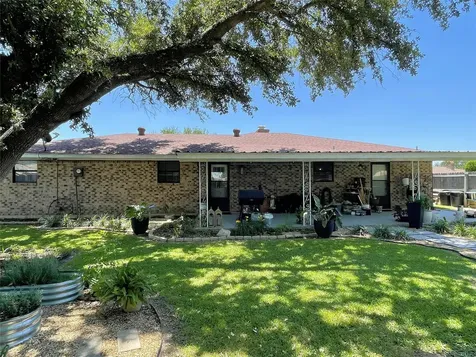 1105 La Villeta Street Mexia TX 76667
