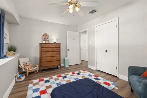 1819 Meadow Creek Drive Pearland TX 77581