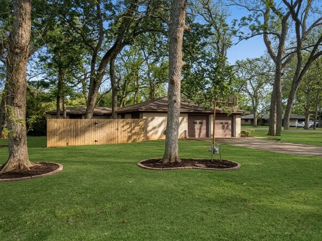 213 Van Winkle Street Lake Jackson TX 77566