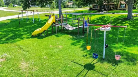 445 Carolcrest Lane 312 Livingston TX 77351