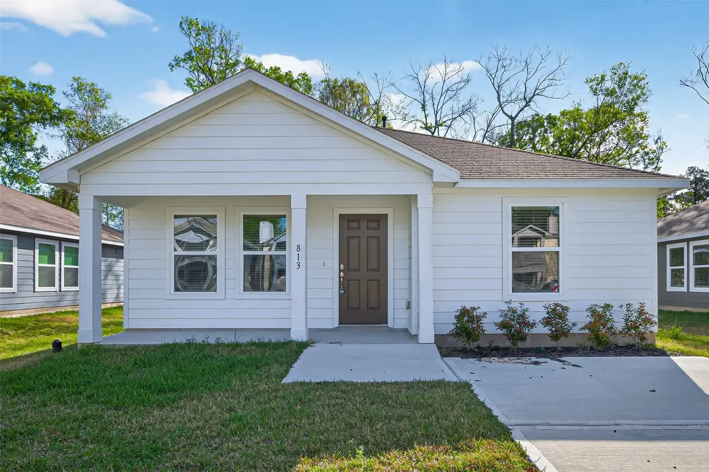 813 Jefferson Avenue Cleveland TX 77327