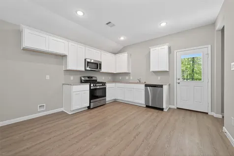 813 Jefferson Avenue Cleveland TX 77327