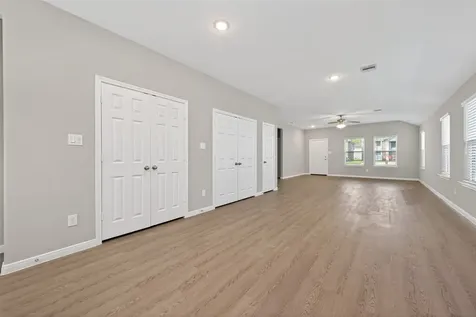 813 Jefferson Avenue Cleveland TX 77327