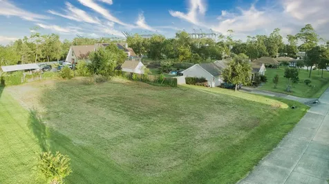 0 E Country Club Drive Shoreacres TX 77571