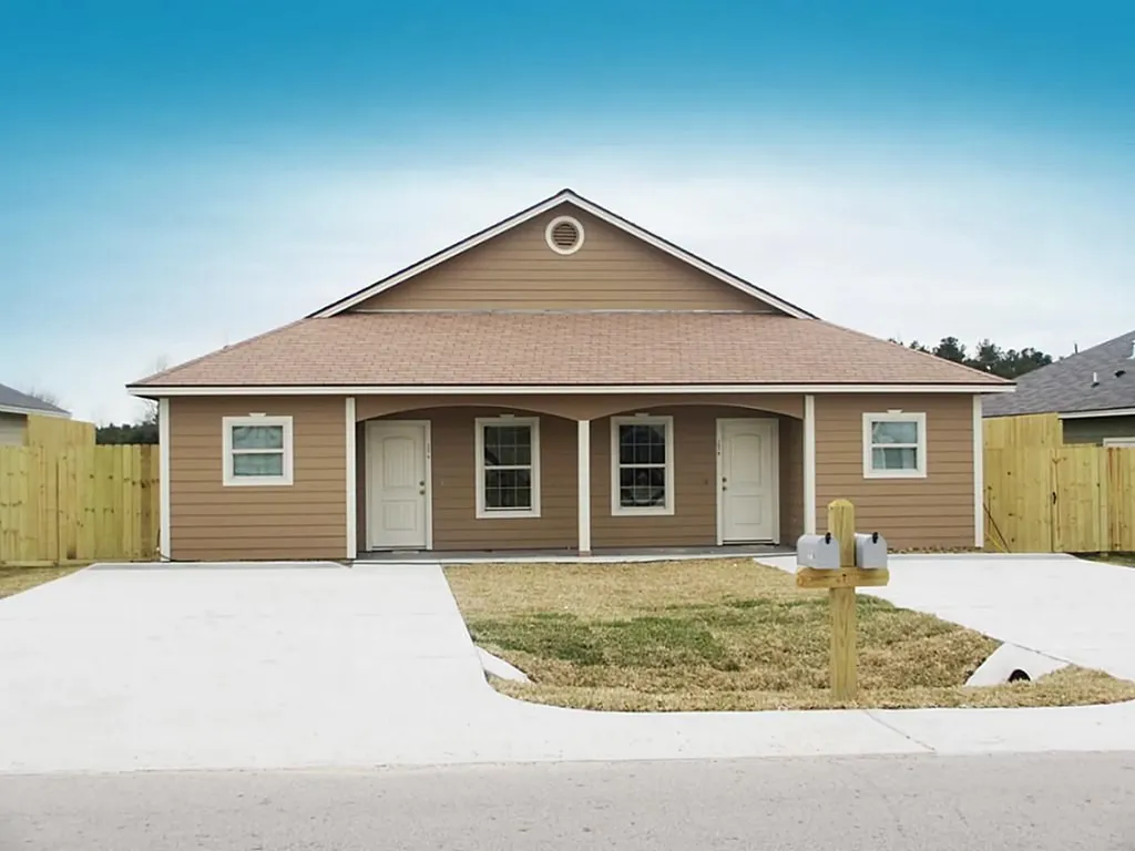 119 South Bend Court B Willis TX 77378