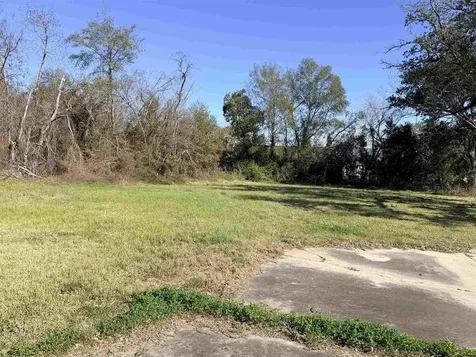 1606 W Park Avenue Orange TX 77630