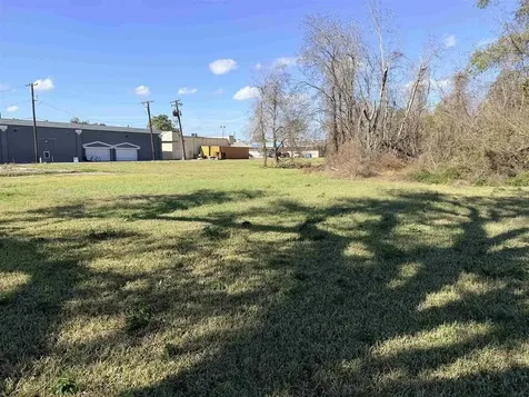 1606 W Park Avenue Orange TX 77630