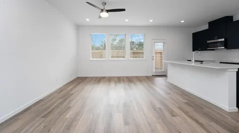7815 Inwood Hills Lane Houston TX 77088