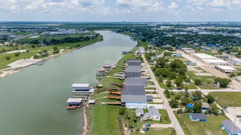 225 S Front Street Freeport TX 77541