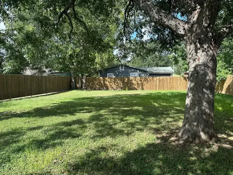 719 Eckel Street La Grange TX 78945