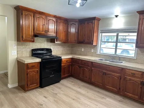 719 Eckel Street La Grange TX 78945