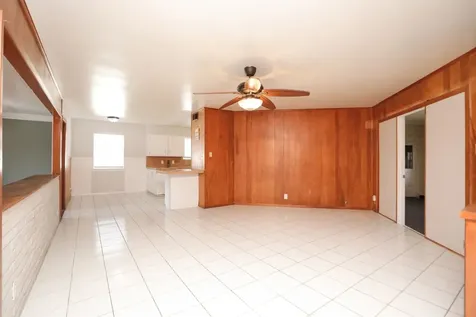 8235 Dover Street Houston TX 77061