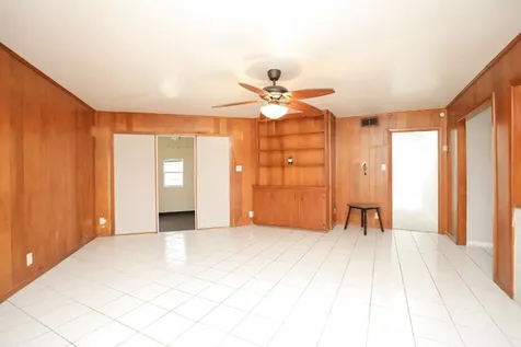 8235 Dover Street Houston TX 77061