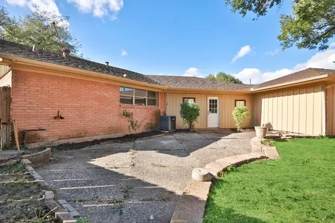 8235 Dover Street Houston TX 77061