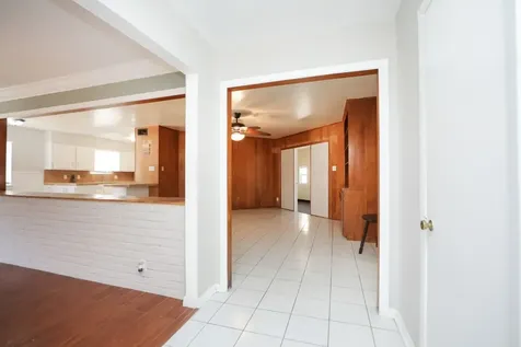 8235 Dover Street Houston TX 77061