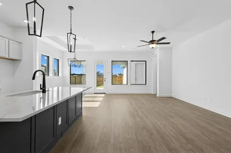12123 Canal View Boulevard Mont Belvieu TX 77523